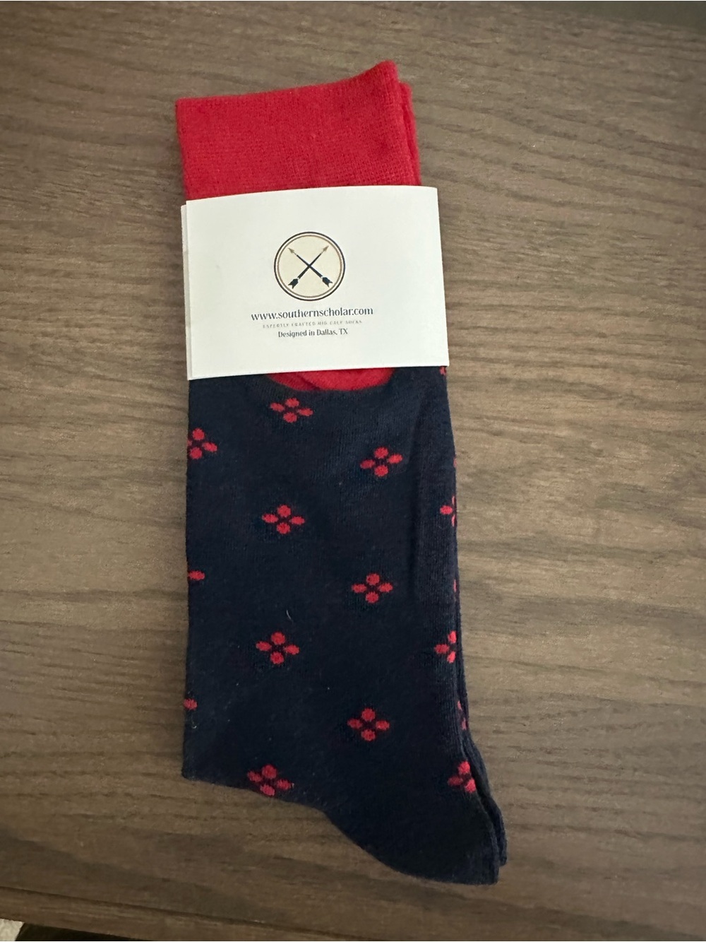 Southern Scholar Men’s Navy Dress Socks with Red Floral Dots. NWT. One size.